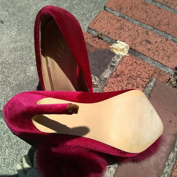 High heels - Picture 2 of 5